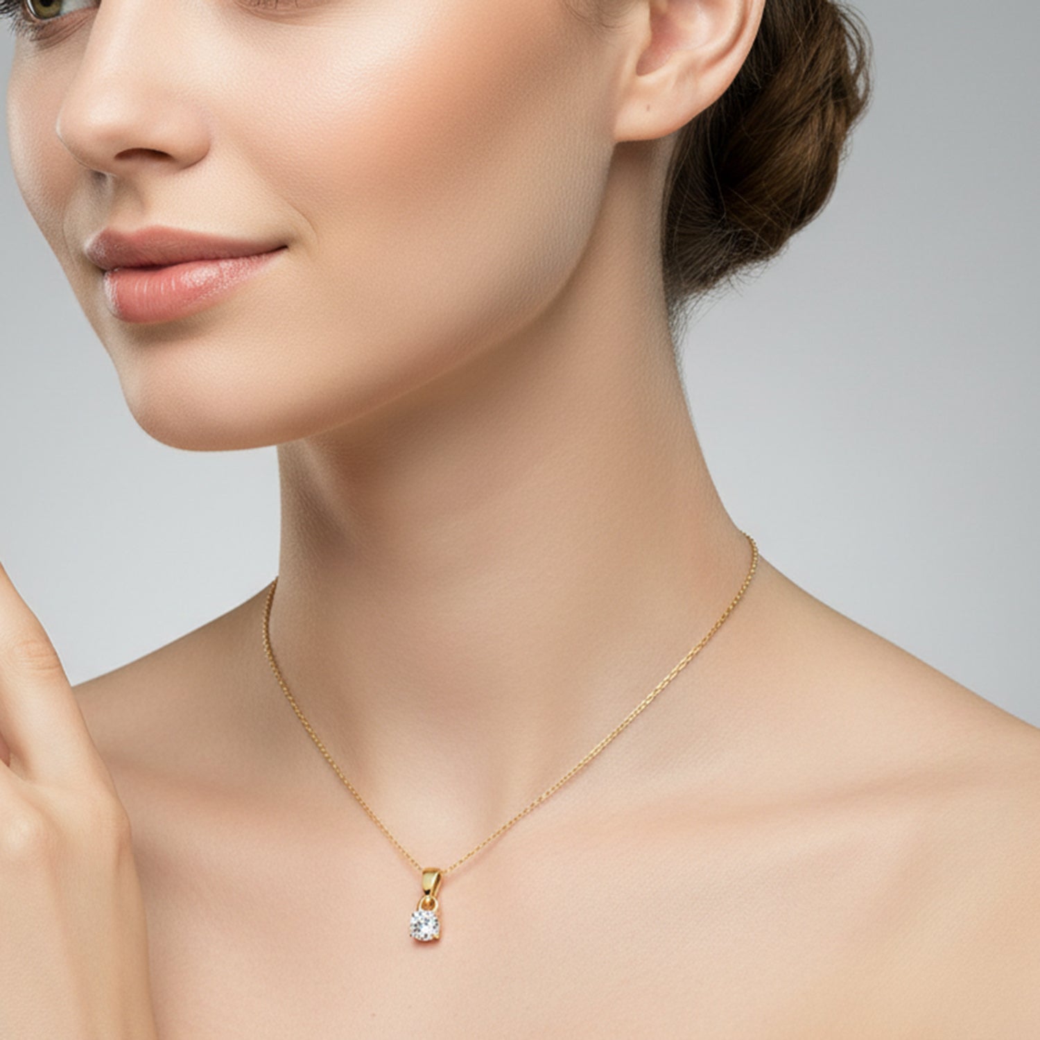 0.2 Ct Classic Solitaire Diamond Pendant Necklace in 14Kt