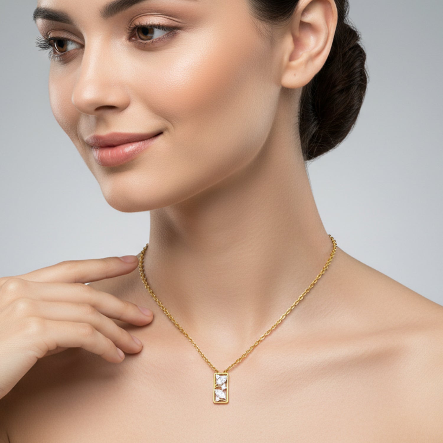 0.26 Carat Lab Grown Diamond Everleaf Pendant in 14K